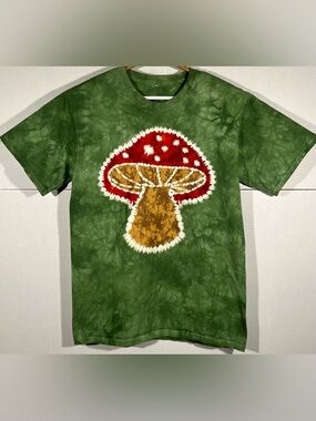 The Mountain Liquid Blue Mushroom Tie Dye Short Sleeve T-Shirt Men’s Sz M Green